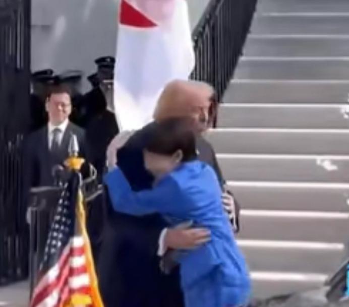 高市公然违宪，日本要准备与谁长期战争？

俄乌持久的拉锯战和中东惨烈的空袭战，让