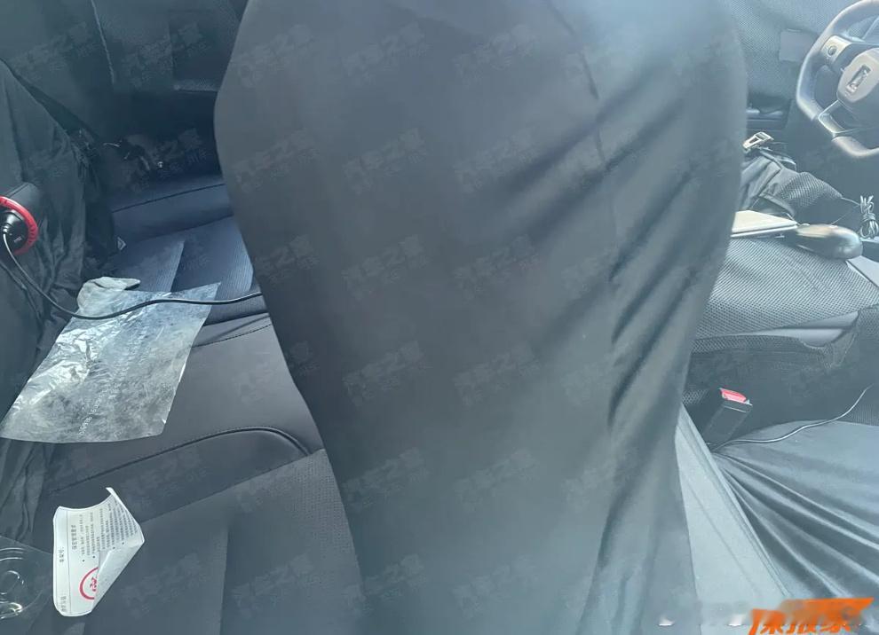 阿维塔06T内饰谍照首曝大v聊车我和汽车的日常 搜狐爆料大概看了下，06T爆料出