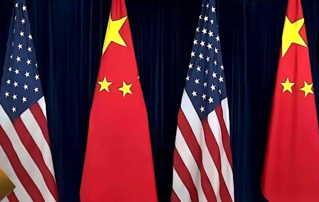 那场会面之后，全世界都懒得再装了。
所谓的三足鼎立，从头到尾就是个幻觉。
牌桌上