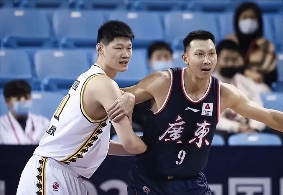 CBA大变天，两大疯狂交易产生，爆料广东队捡漏第一大前锋

CBA休赛期变化非常