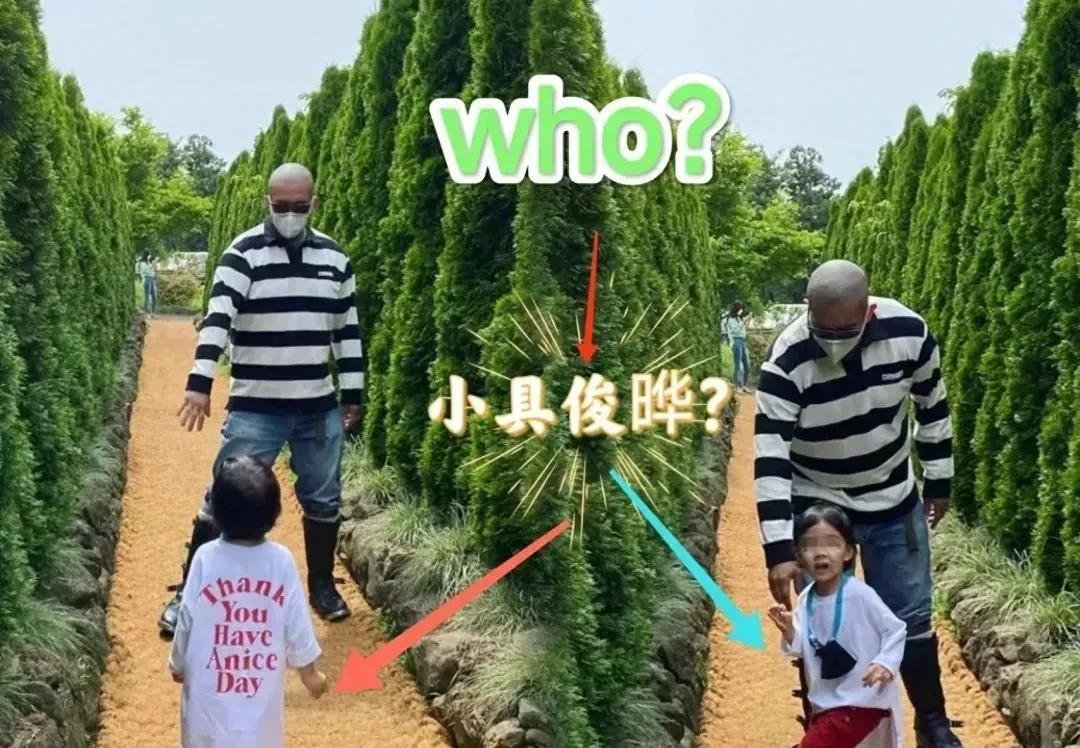 各位友友：今天无意中看到了这个照片，这个是谁家的孩子啊，饶我眼晴不好。看身材很像