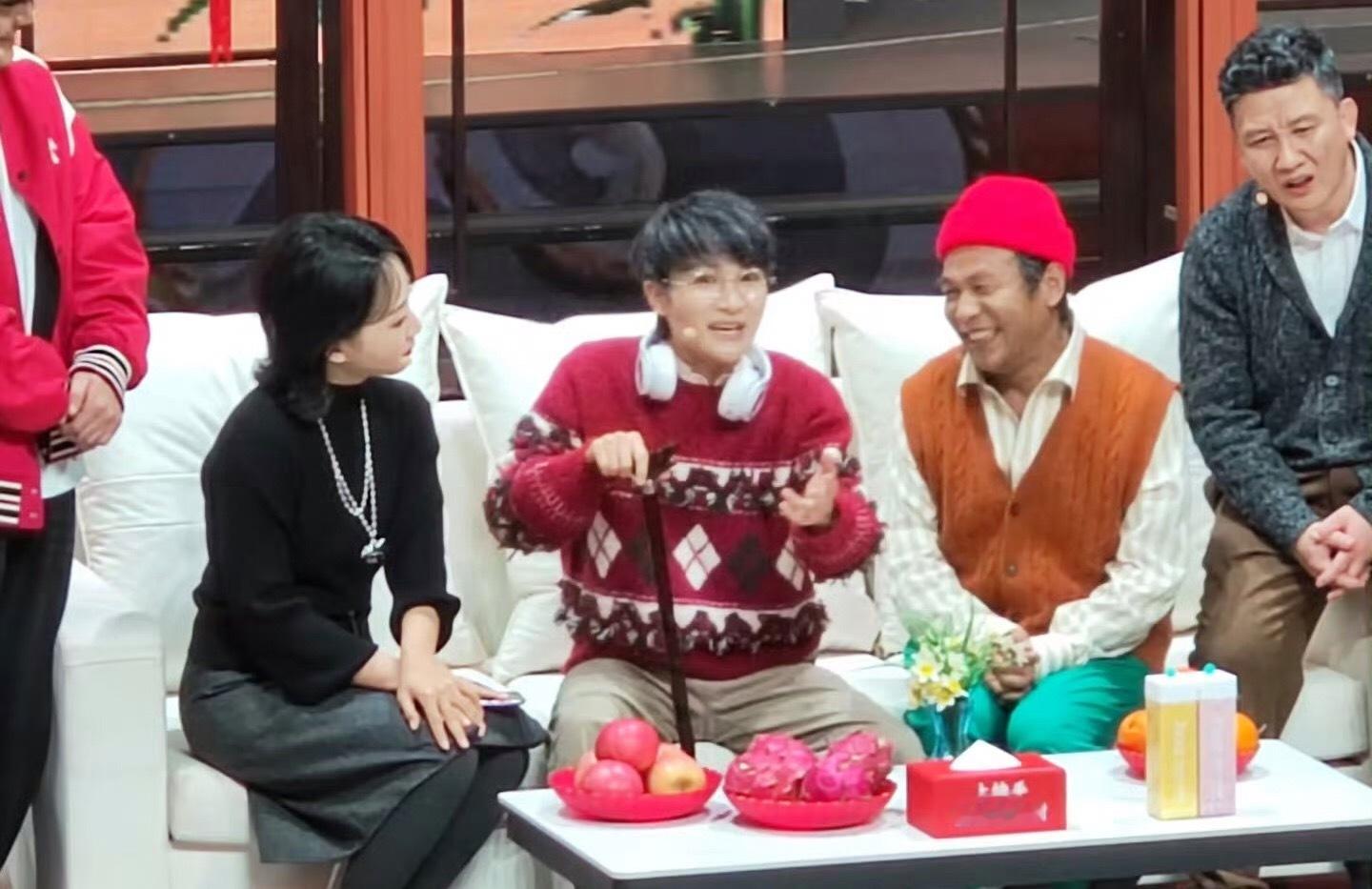 周深和宋小宝演小品那我可要蹲周深的节目了！这个彩排路透看着就很喜感啊