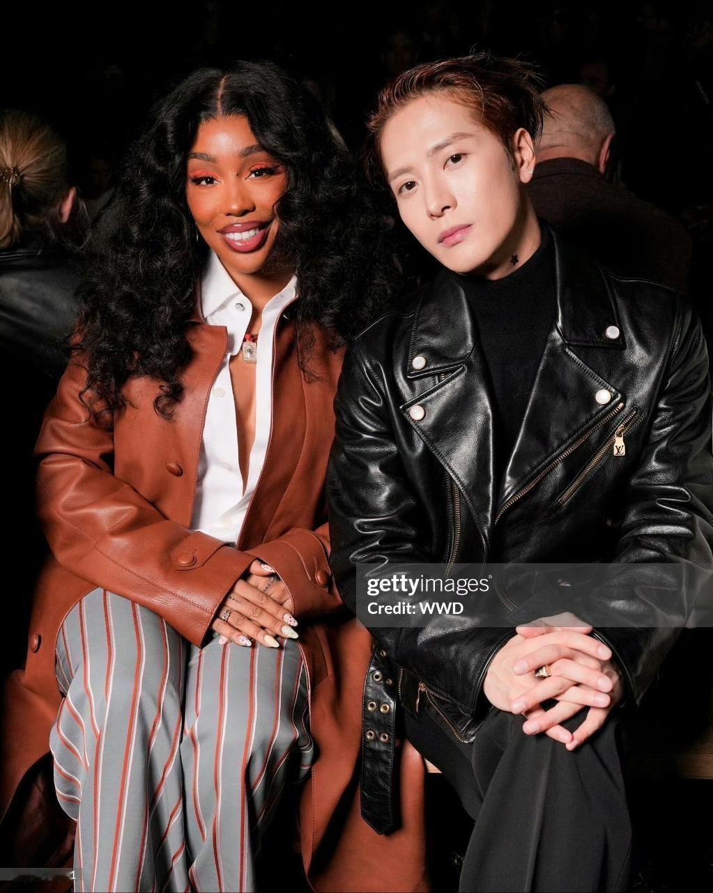 LV大秀男装周巴黎男装周巴黎LV 2026秋冬男装大秀上，王嘉尔与菲董合作的新歌