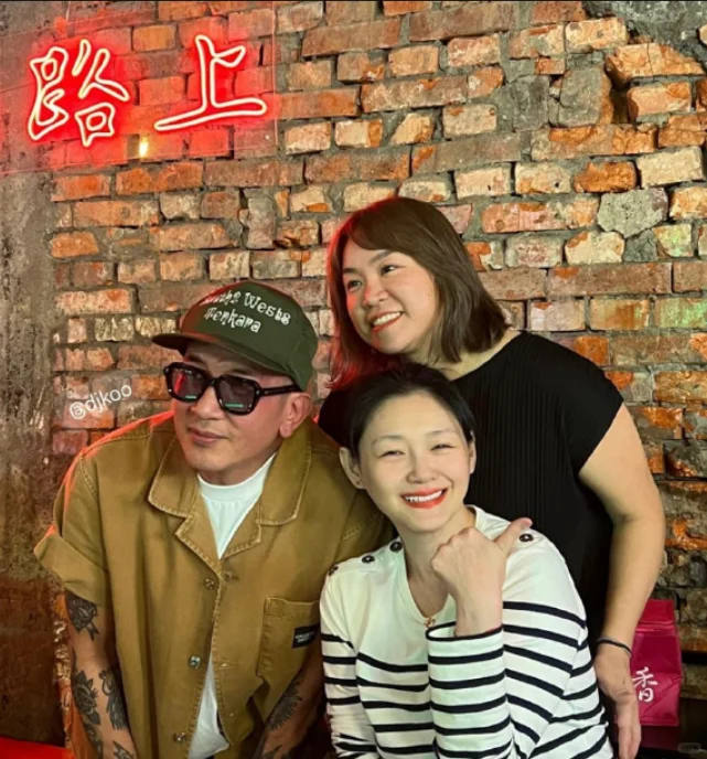 随着越来越多闹剧事件的发生，汪小菲凭借魅力折服了诸多的吃瓜群众，这是为什么呢？
...