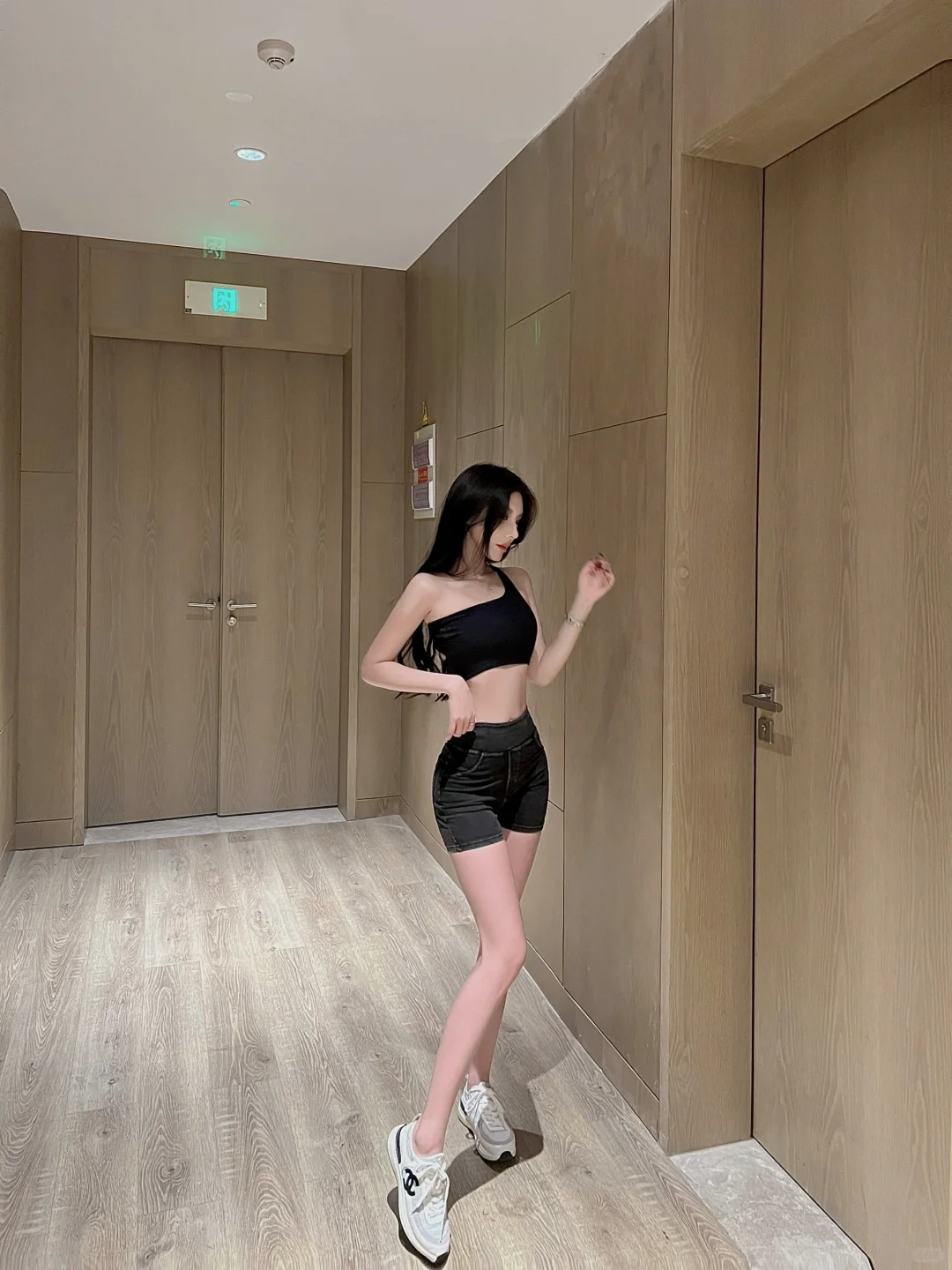 情比GYM肩