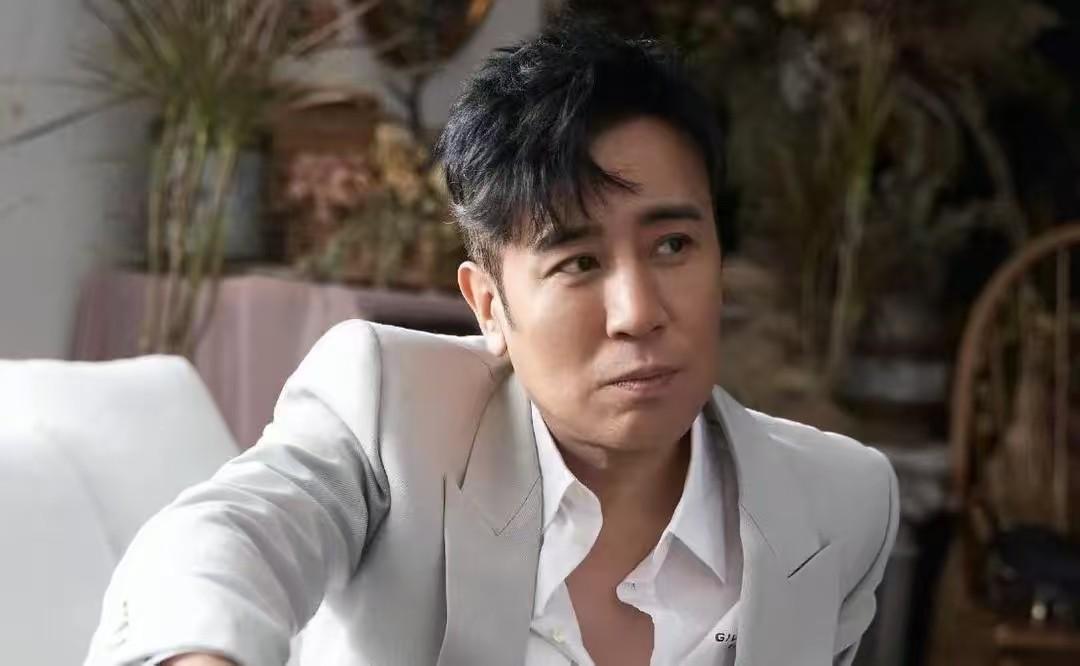于和伟是真正有担当，和知恩图报的男子汉。
 
戏演的也好，是深受广大观众喜爱的演