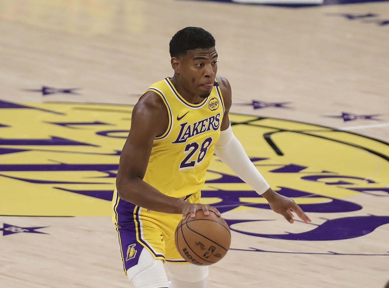 出工不出力！八村塁自从复出打替补之后，数据下滑很多：

1、对阵老鹰，八村塁只打