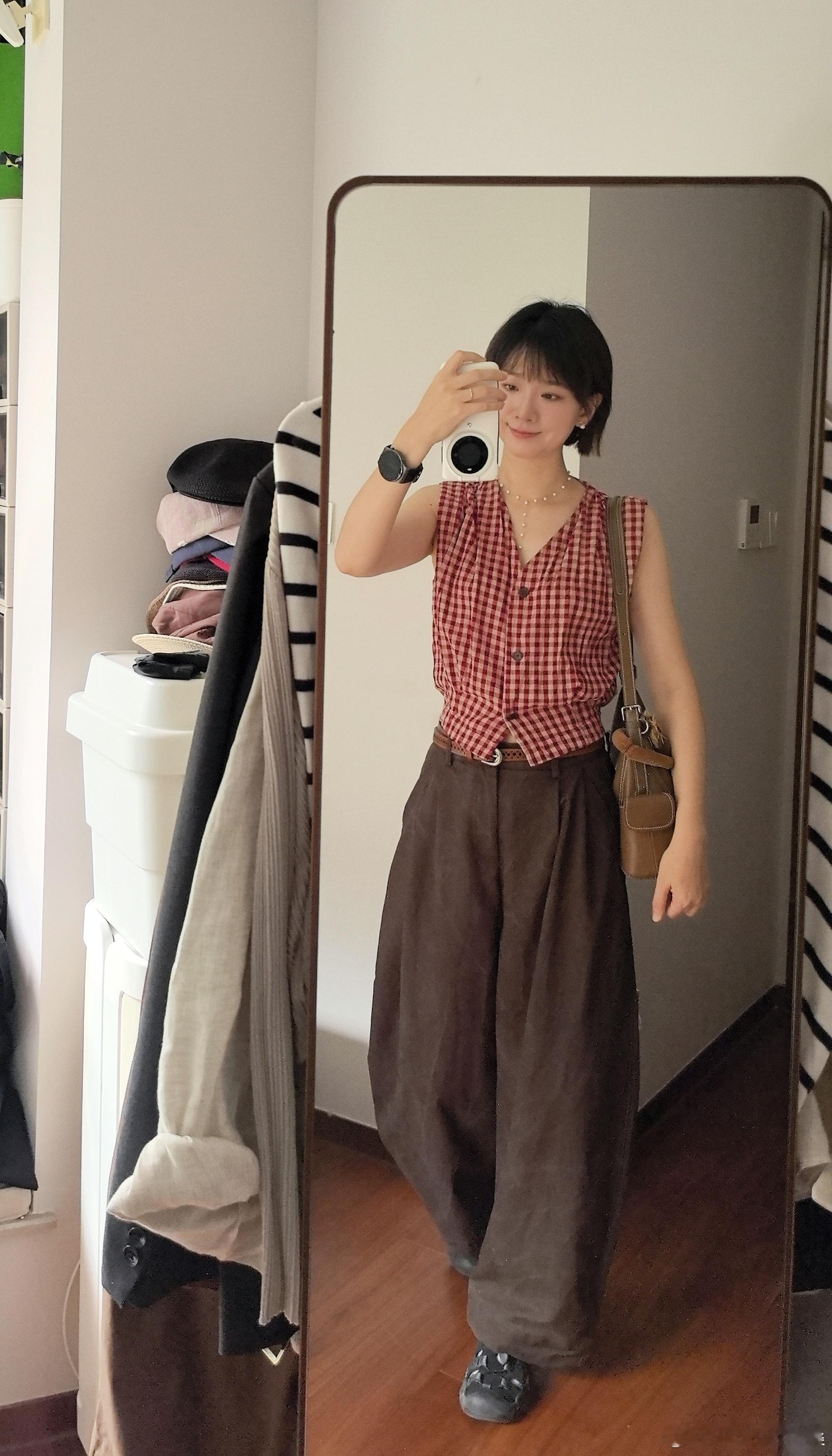 🟤＋🔴为啥好看，那是树枝上开的花呀[求关注]穿搭分享今日穿搭(ootd)oo