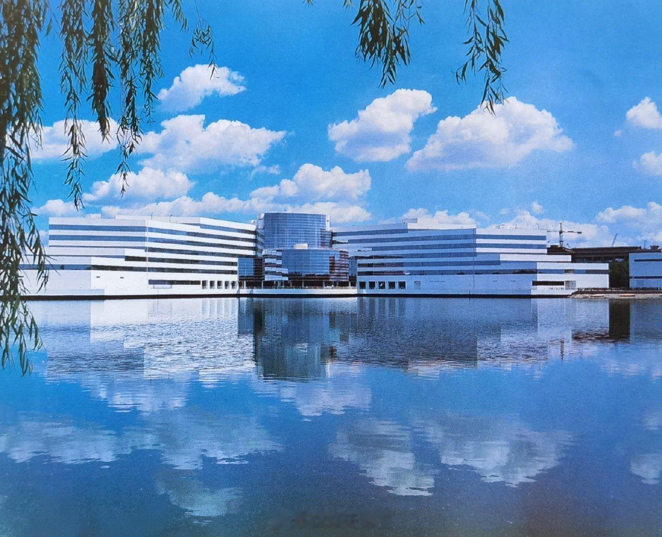 津沽老照片 天津水晶宫饭店。（翻拍的天津老照片）图自1988年出版的《今日天津》