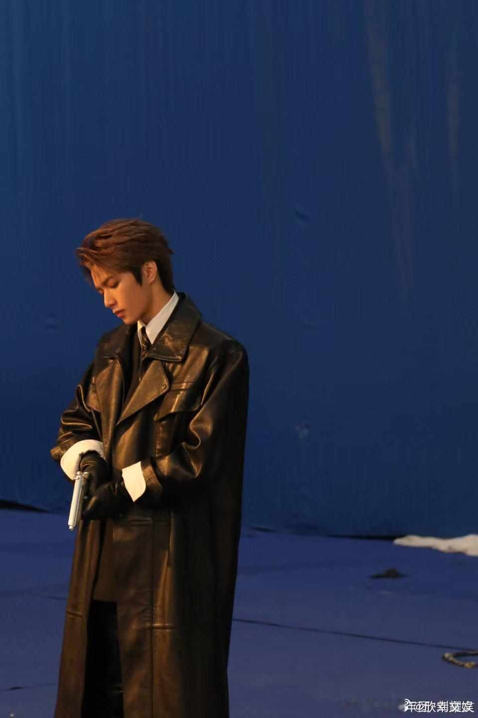 刘耀文宇宙结算时刻刘耀文SAUCE宇宙结算七宫格刘耀文SAUCE宇宙结算七宫格，