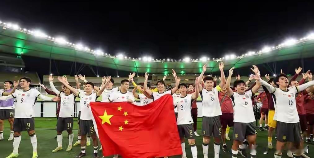 如何看待U23国足获亚洲杯亚军一针见血！中国队错失冠军，各大名嘴“犀利”点评[玫