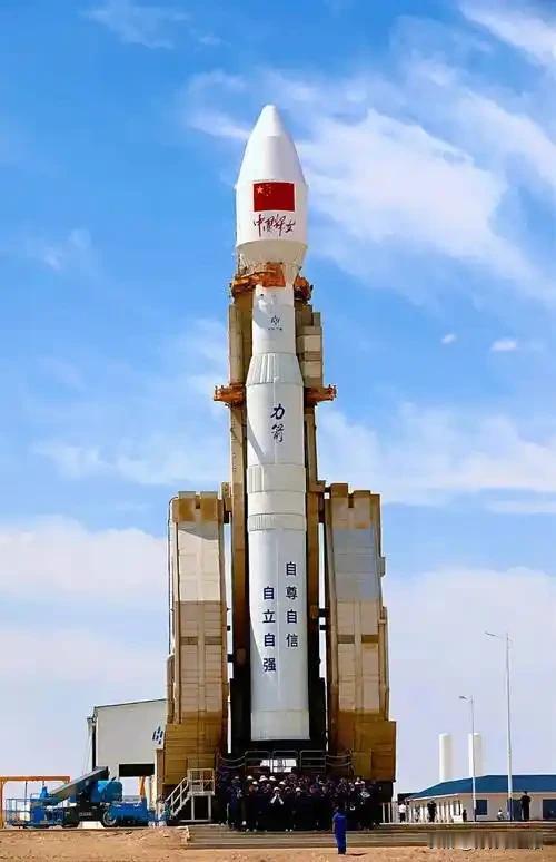 力箭一号团队的创新智慧令人惊叹。他们精心雕琢出“深度测控融合的航电系统综合电子平