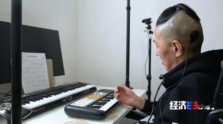 科技的力量！瘫痪长达17年的脊髓损伤患者，在中国自主研发的脑机接口技术加持下成功