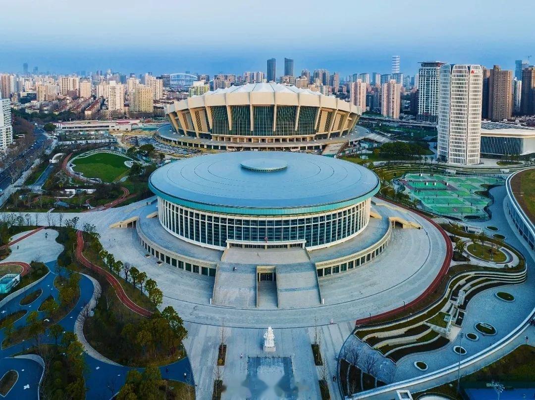 预热之一：VS 上海久事 12月18日 周一 19：35 场馆：上海体育馆交通：