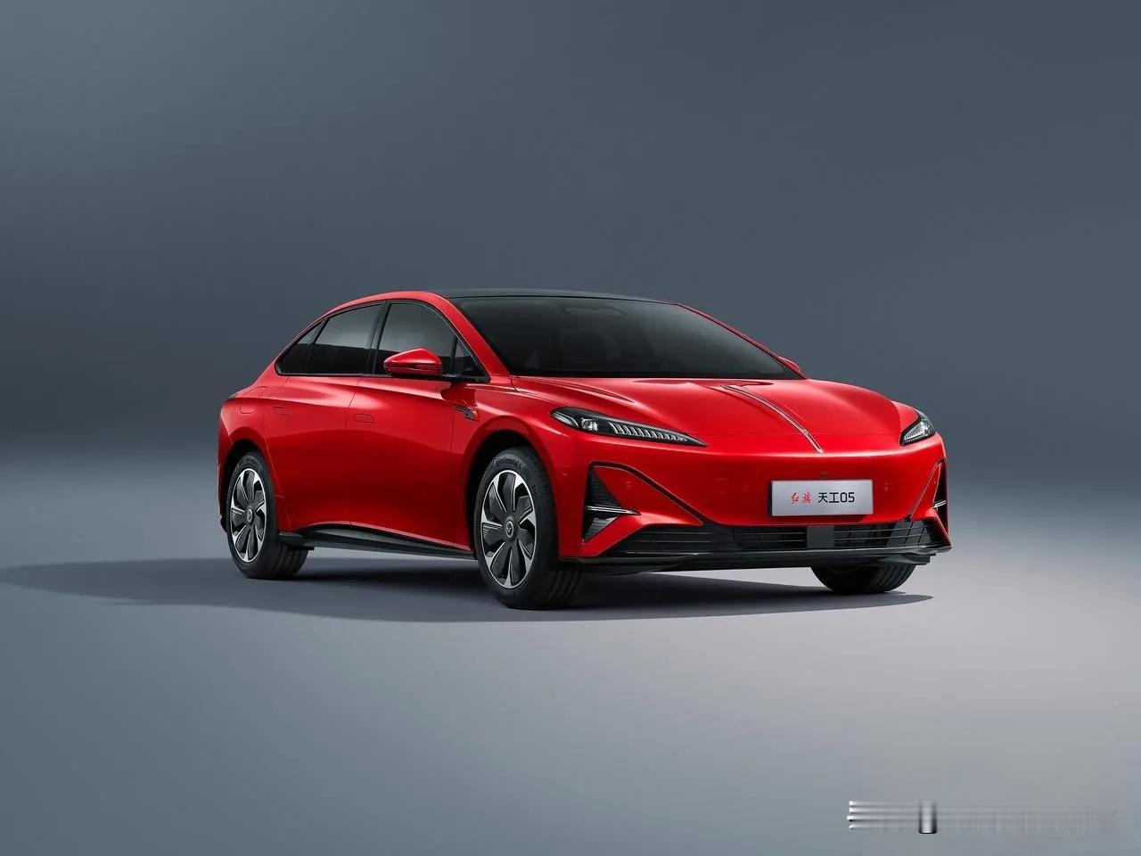 咱先说说这开车时候的体验。红旗天工05对高效车道的选择那叫一个积极，尤其是前面路