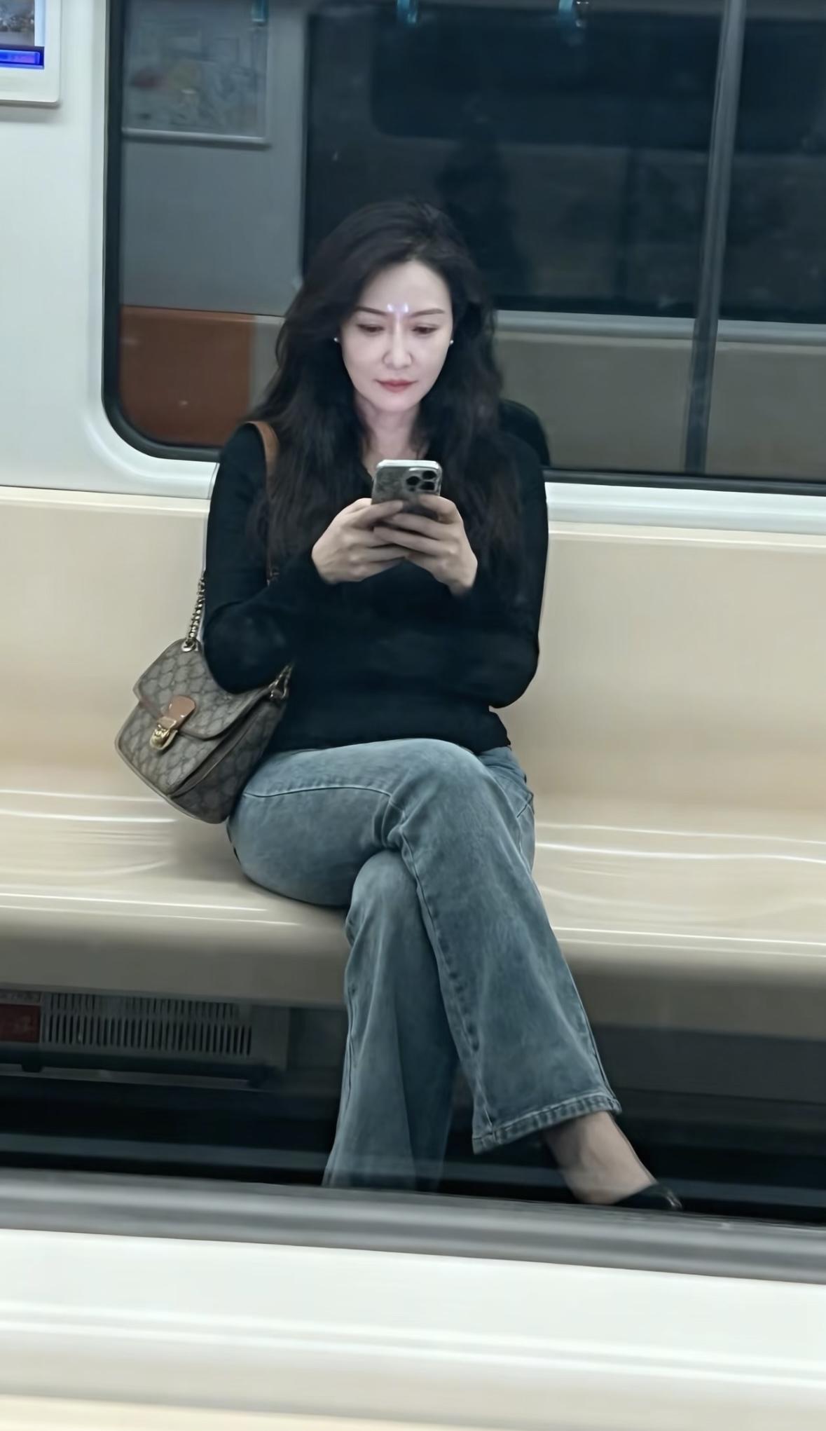 成熟少妇下班了
