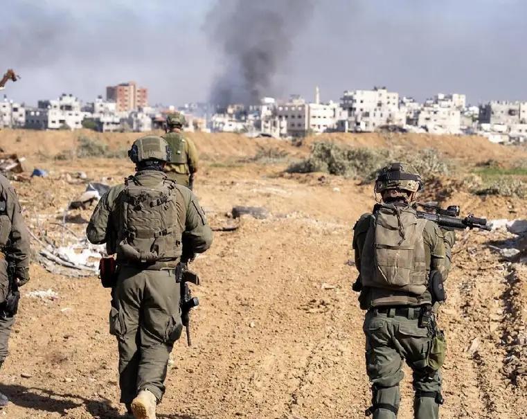 就以色列那国土战略纵深，这四十万兵力用来维持战时治安合适。只要胡赛、黎巴嫩、哈马