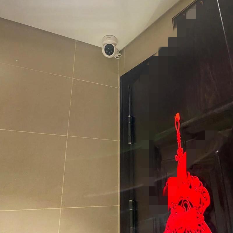 快要被气死了
我楼层的男孩扔我家的快递
现在经常按我家的门铃
然后赶紧关门回自己