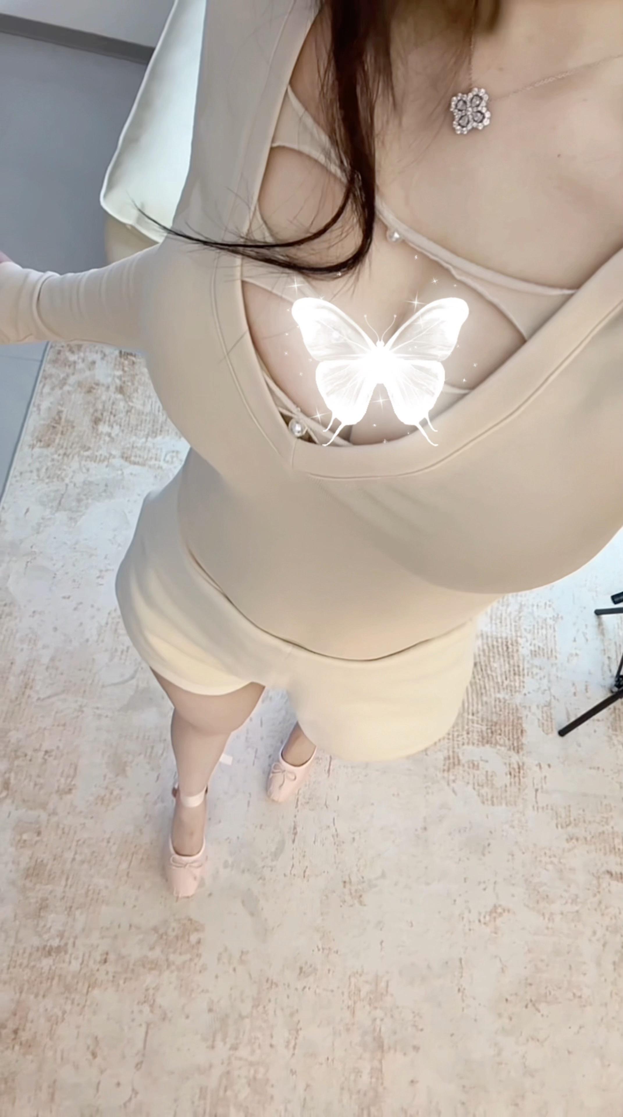 天真以为是她的独特品味