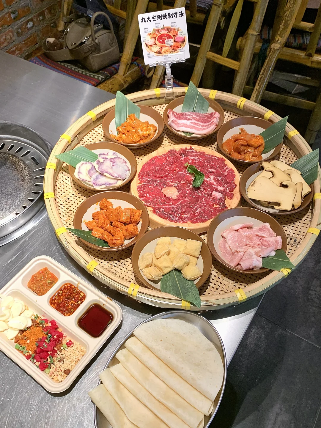 北京宝藏烤肉！野山巅这口鲜切我能连吃一周！