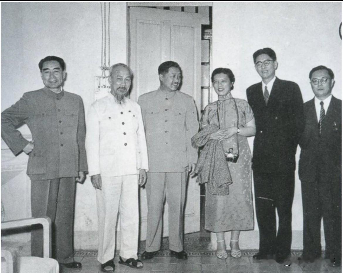 1956年11月，周恩来总理应邀率团对越南民主共和国﹑柬埔寨王国﹑印度共和国﹑缅