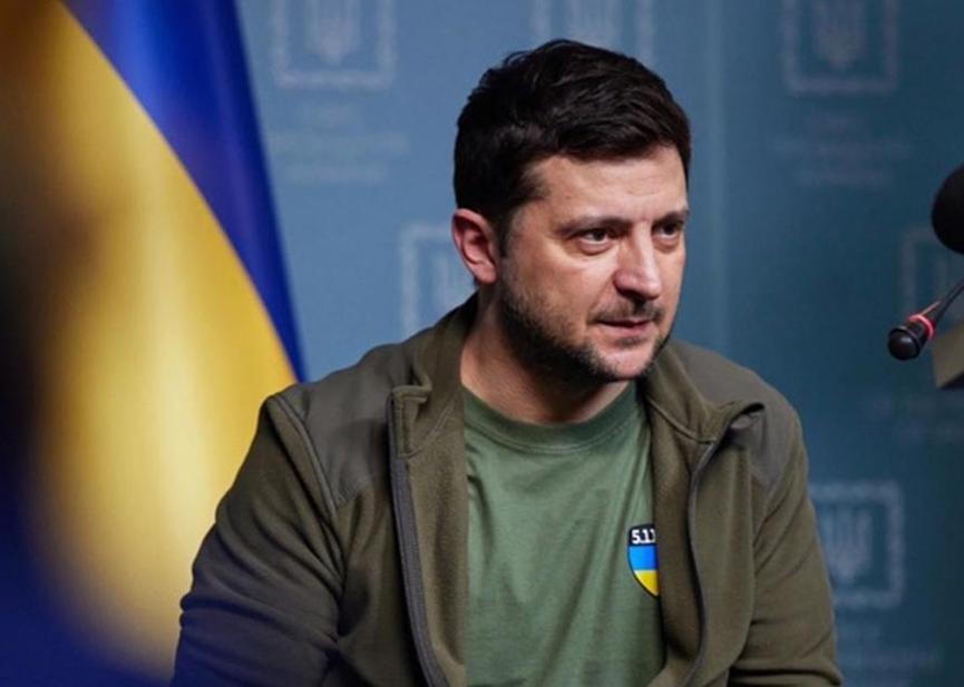 泽连斯基反向邀约，口出狂言：我在基辅等普京，看他敢不敢来！对此，我只能说泽连斯基