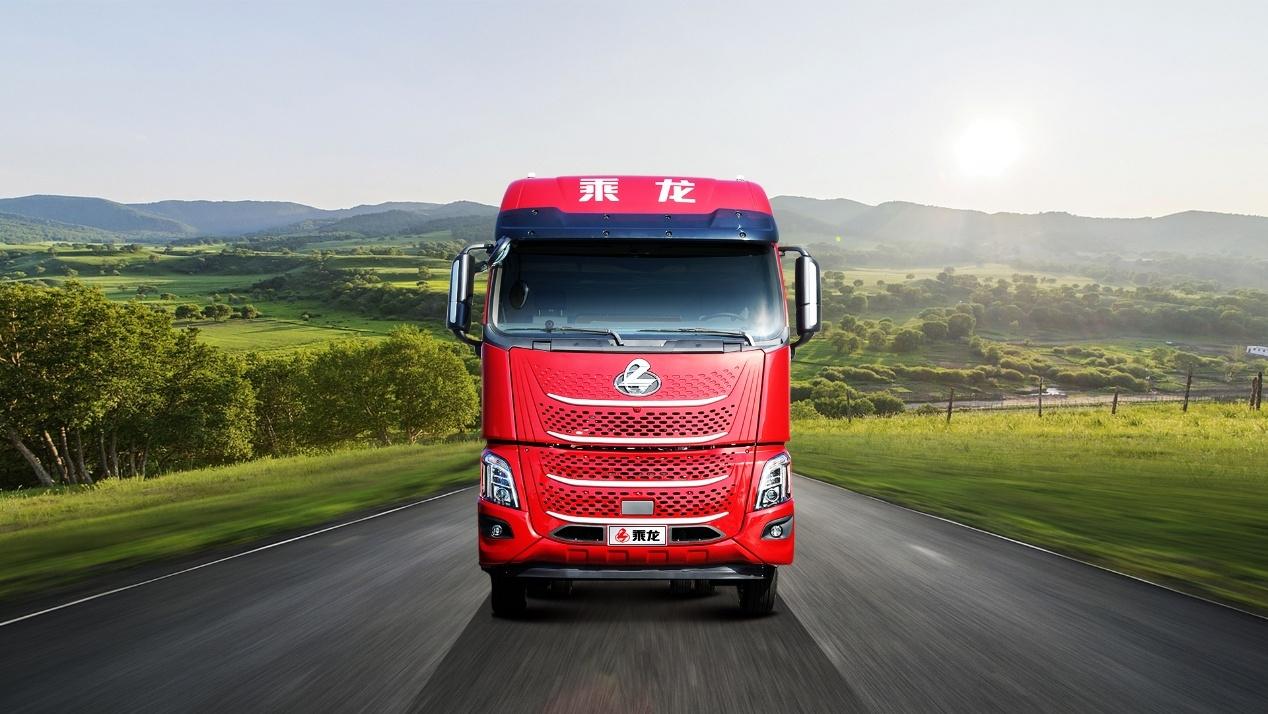 昼夜兼程不疲惫！乘龙H7 Pro用细节治愈绿通人！它采用全新“聚宝盆”格栅的前脸