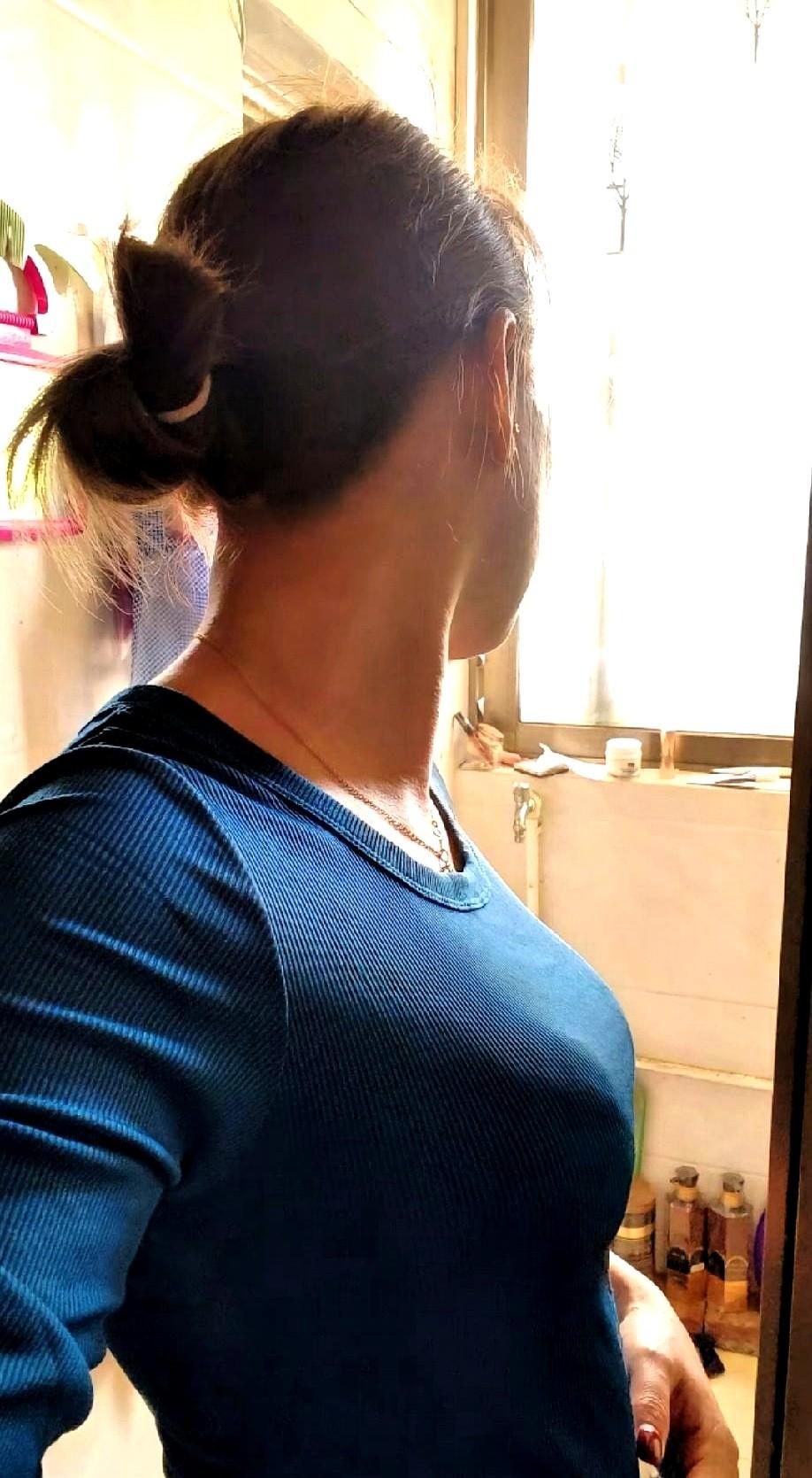 县城童装店老板小周发帖说恋爱五个月没被抱过一次、牵手次数能对标算盘珠子，她26岁