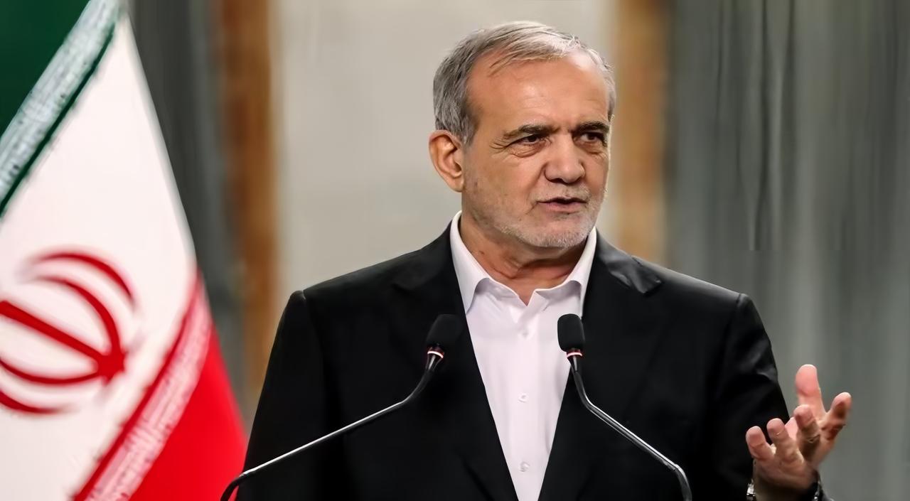 这次不升旗了，改为道歉了。

佩泽西齐杨表示，向民众在前段时间在游行中受到的伤害