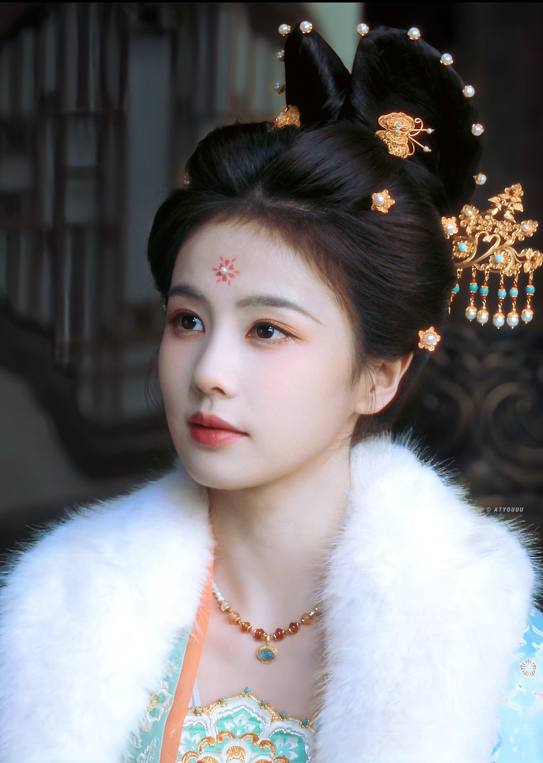 白鹿个人抖音数据实在是太强了！千万以上6条，单人千万以上3条，八百万以上3条，七