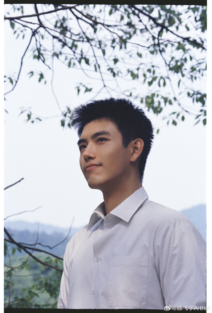 陈飞宇用收着演收获了观众长辈粉不是白收的！老辈子看了觉得像在照镜子，说明这演技真