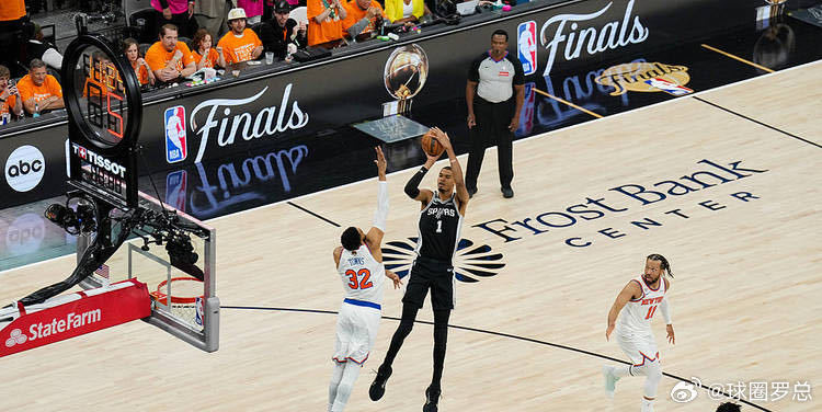 NBA球迷行为规范 总决赛赛场乱象总决赛首战曝出不和谐一幕，马刺主场两名球迷因粗