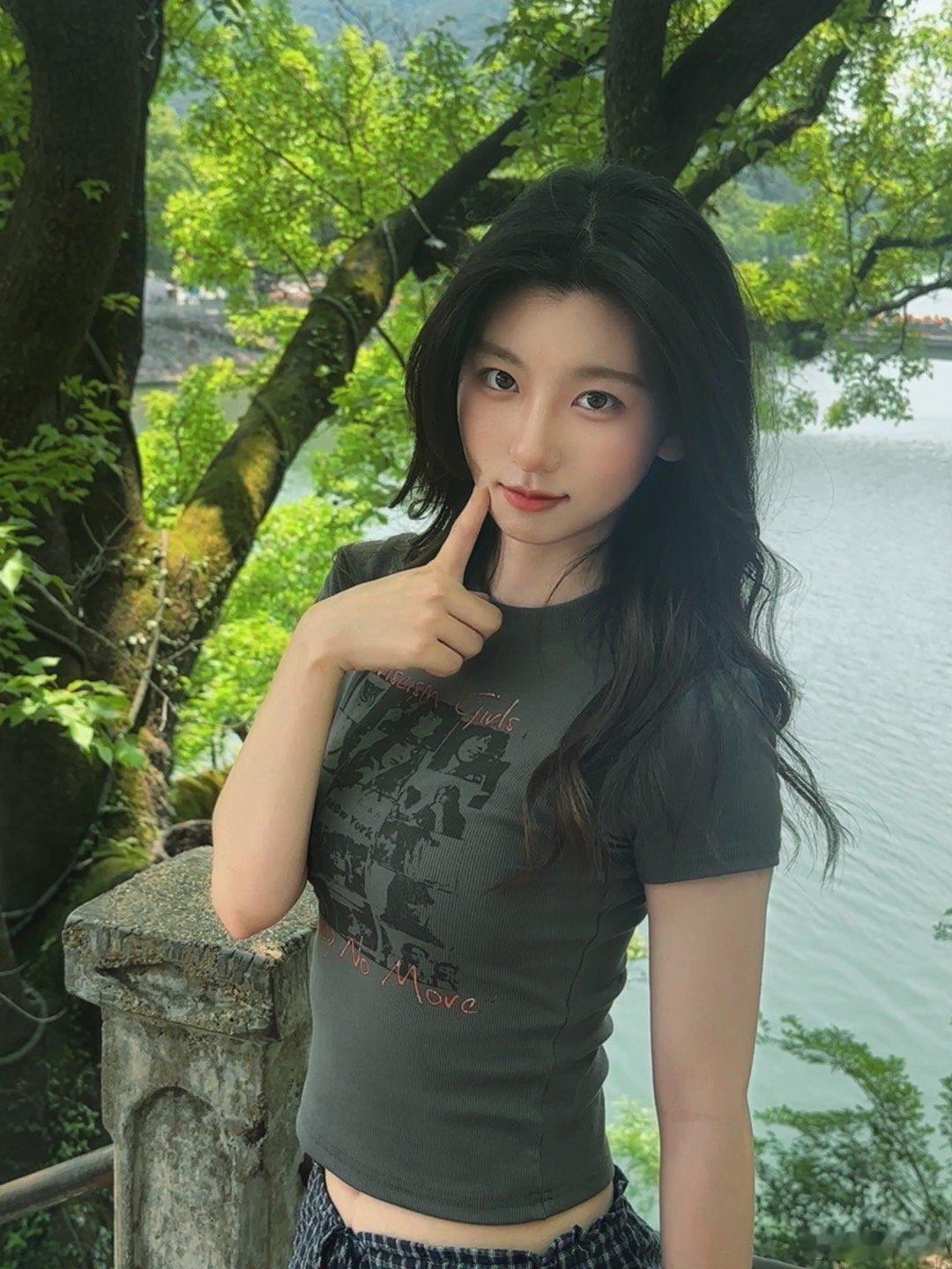 咔嚓❛‿˂̵✧ ​​​