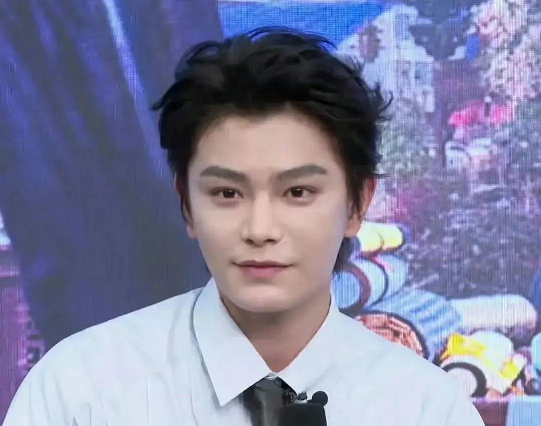 丁禹兮脸肿成这样还有戏拍吗？ ​​​