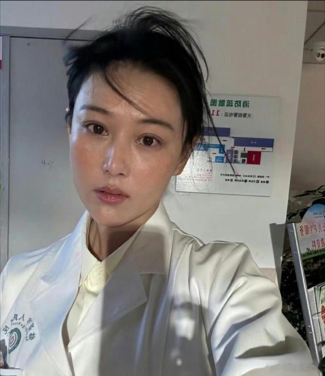难以置信，这居然是张馨予素颜照！ 