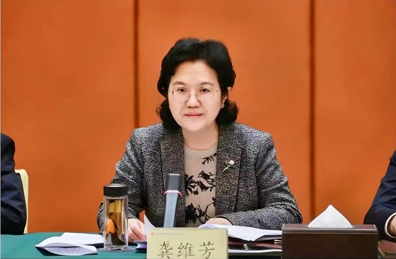 1月9日，徐州高新区党工委（扩大）会议暨经济工作会议召开。会议深入学习贯彻中央及