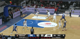 中国男篮险胜中国台北男篮这场比赛赢得艰难，但意义重大！我觉得有三个功臣：赵继伟 