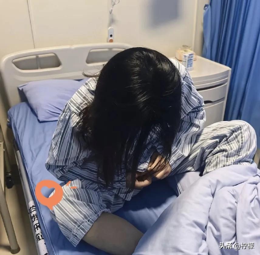 世间最凉不过人心，最伤不过亲情辜负。

村里一位孝顺姑娘，得知父亲重病需要换肾，