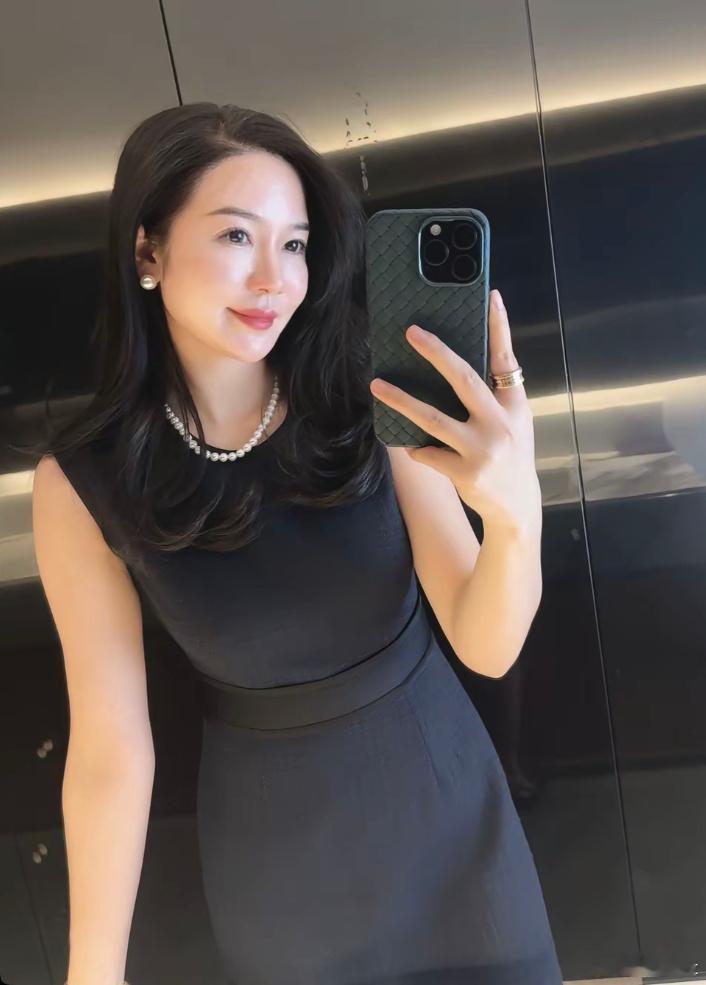 迷人风韵美少妇 ​​​