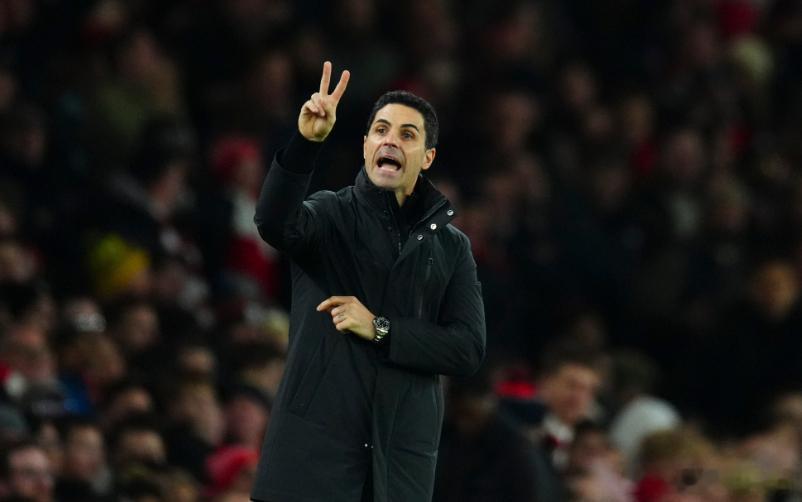 本赛季英超即将半程战罢，目前的争冠形势是三足鼎立，阿森纳42分领跑，曼城和维拉紧