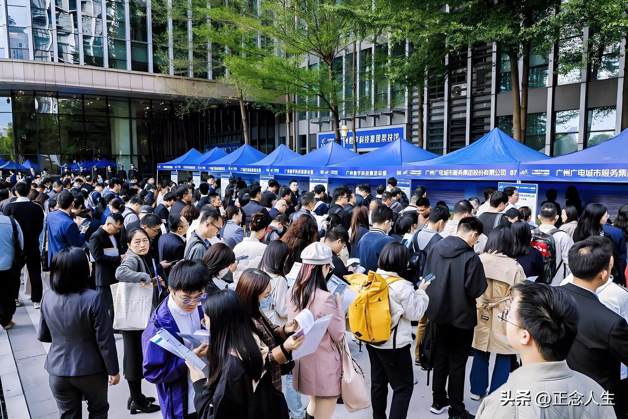 必须警醒！灵活就业扩张，五大现实隐患不容忽视

灵活就业吸纳就业的价值值得肯定，
