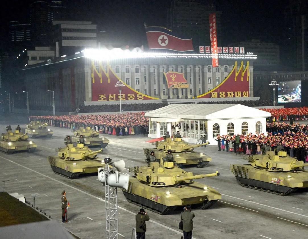 金正恩大手笔阅兵，中俄越高层齐聚平壤，外媒惊呼：历史性场面即将出现
 
这次阅兵