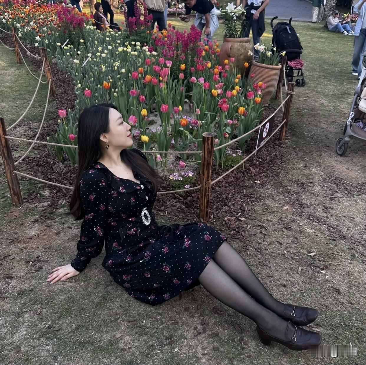 什么样的女人，最有味道不瘦不柴、丰满的女人。她们像醇厚美酒，越品越有味道。中年丰