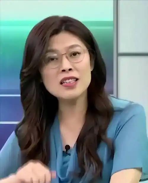 郑丽文顶压访陆，统一红利太实在，台湾赚翻了！
 
郑丽文这次访陆太不容易，遭卢秀