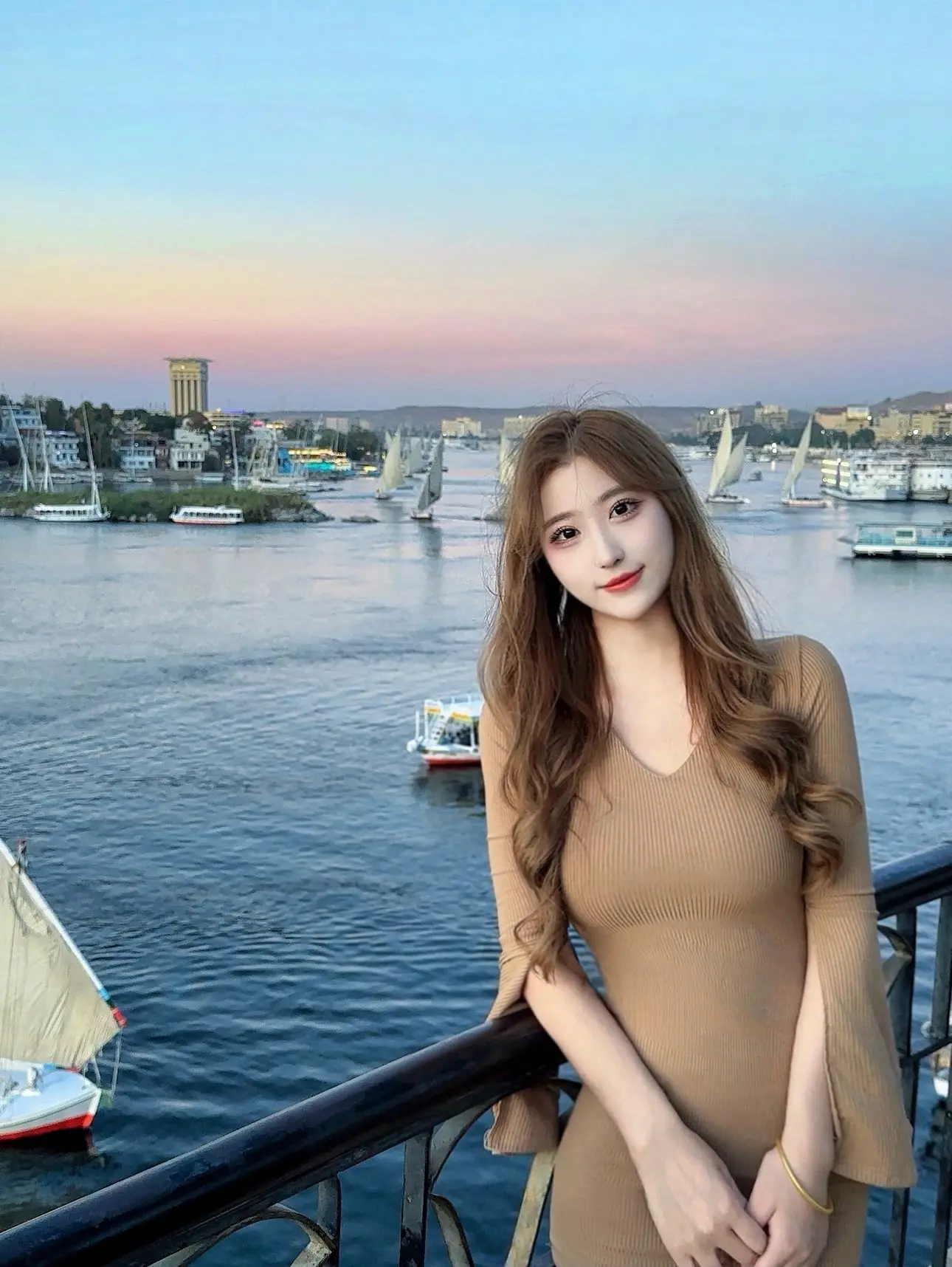 全世界的水都会重逢。北冰洋与尼罗河会在湿云中交融⛵️