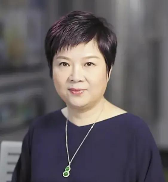 从梅州山村到A股敲钟，在“电力安全”这道难题前，这位女富豪坚守了44年

不久前