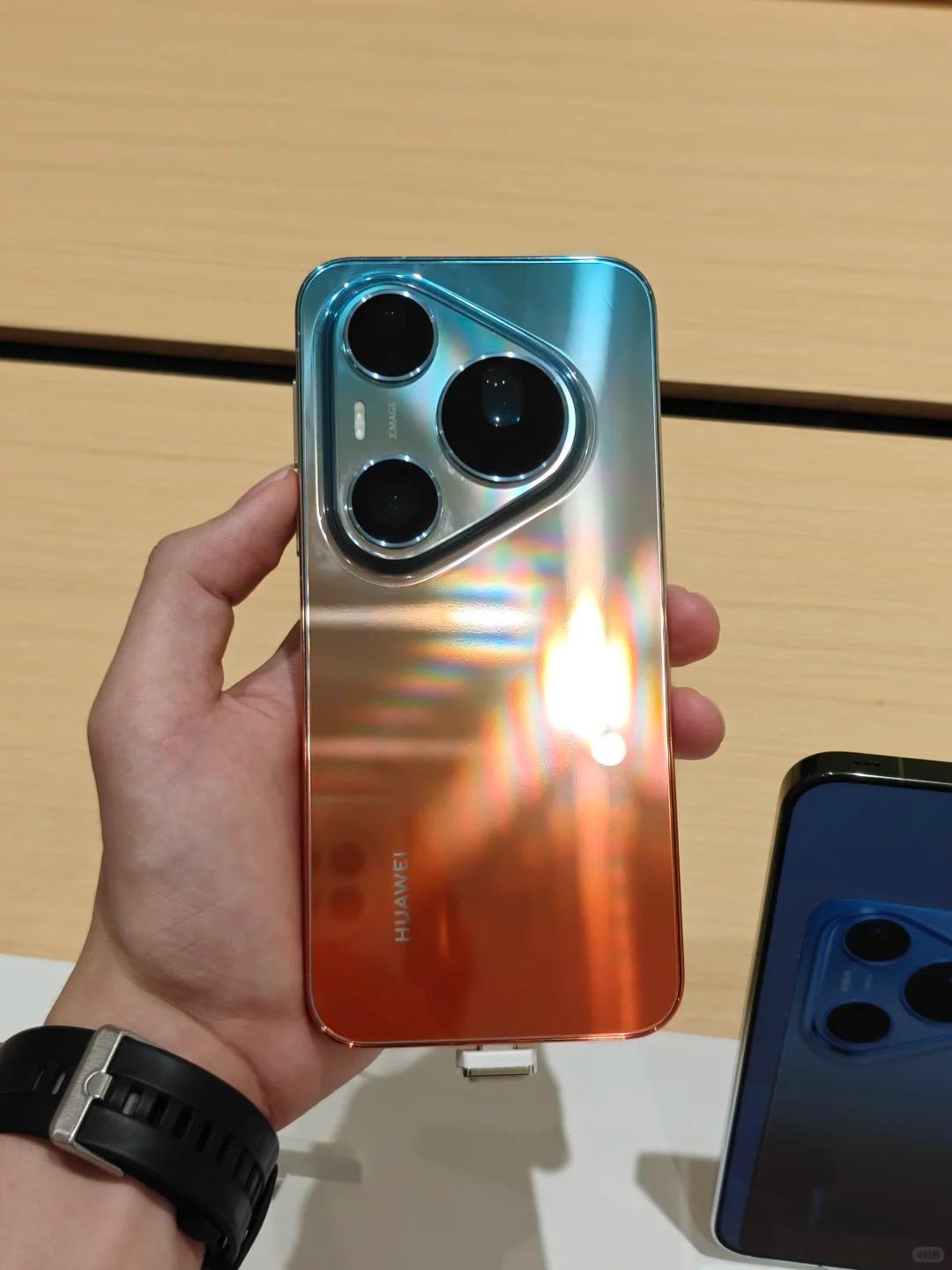 华为Pura90ProMax也太亮了吧，这好看吗？

没想到Pura90pm的真