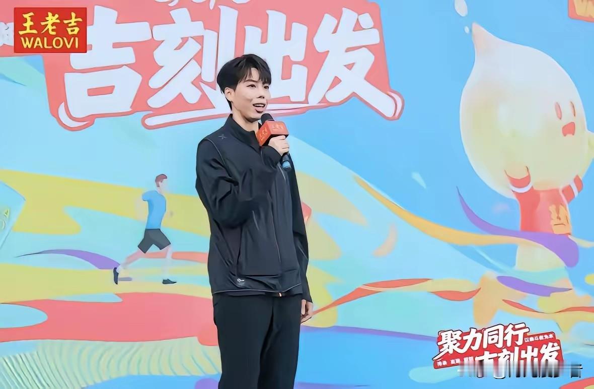 不得不承认，
王老吉这种品牌，不火都难！没有跟风签吴艳妮、也没有签约林雨薇，偏偏