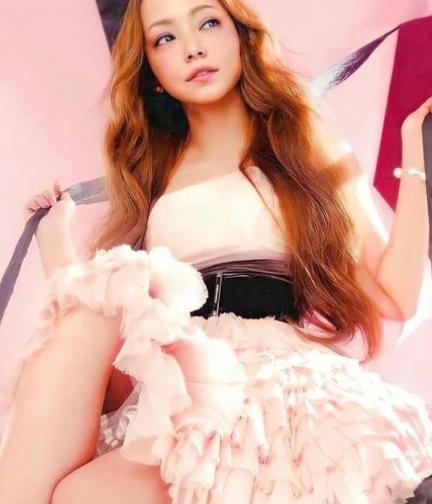 你敢信？日本国民级天后安室奈美惠，在八国首脑面前硬是紧闭双唇，打死不唱一句日本国