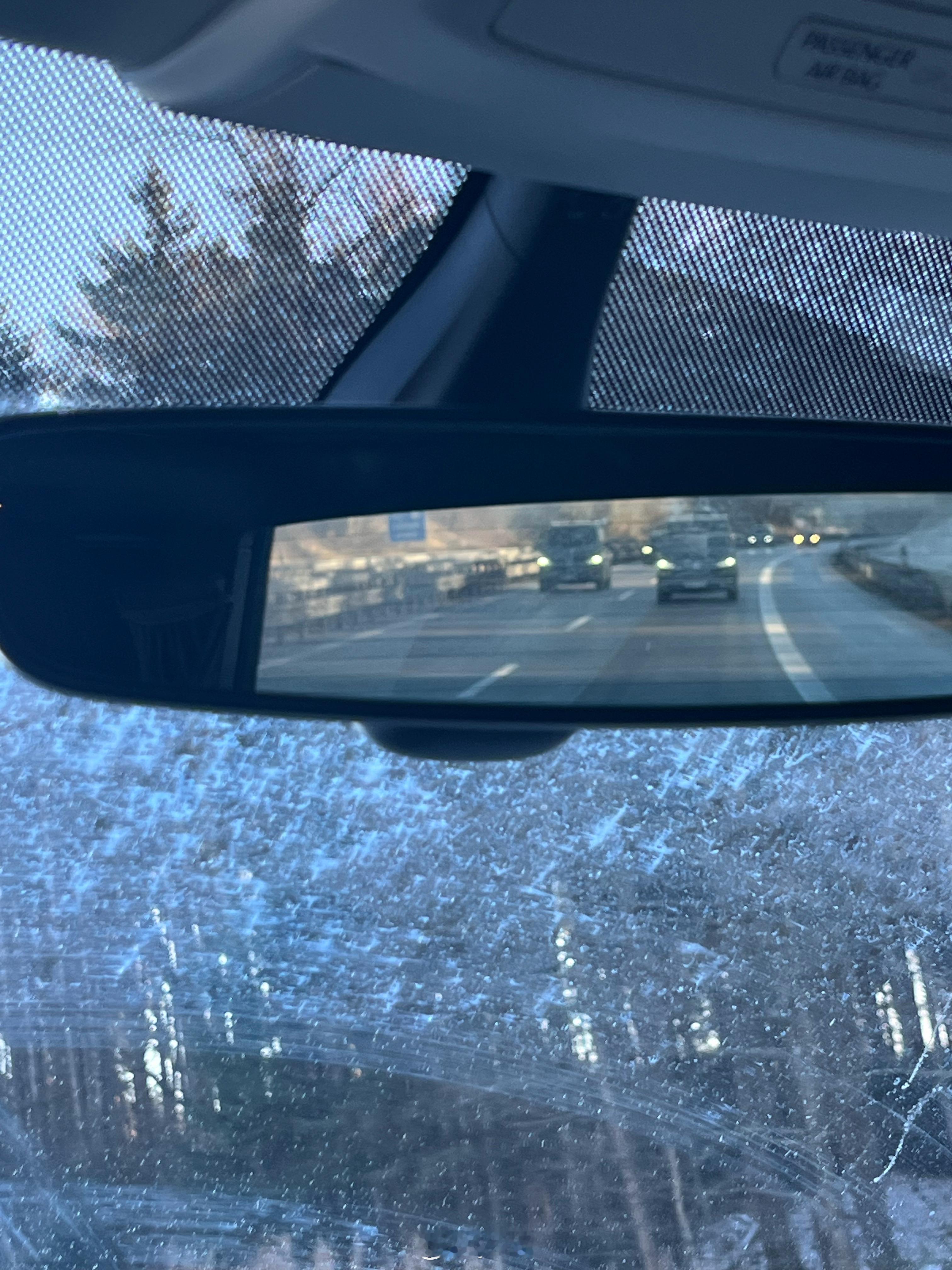 我发现开加州的喜欢定速110排队开，一路上遇到好几个